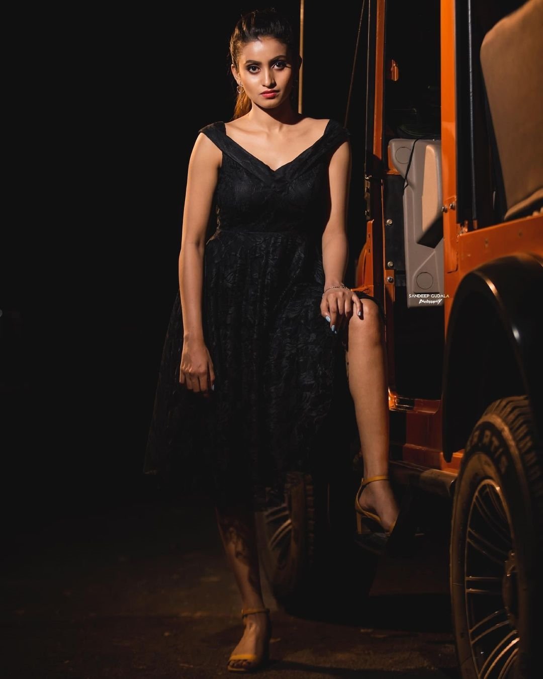 Deepika Pilli Hot Images In Black Dress