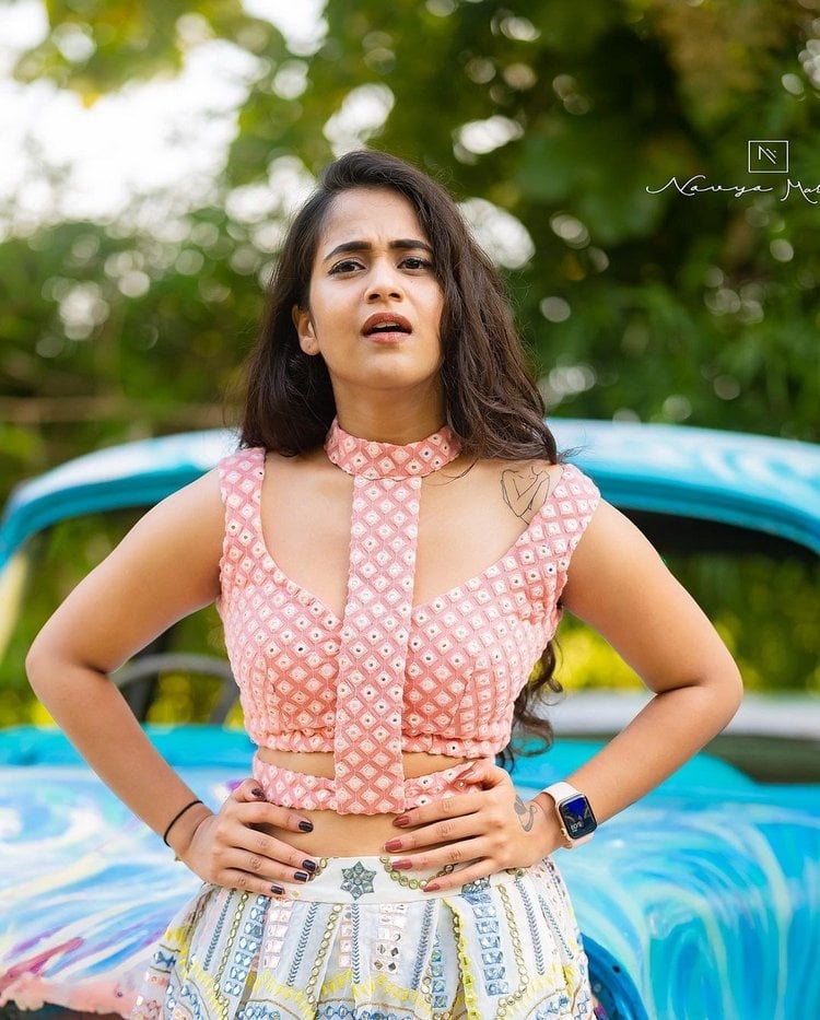 Deepthi Sunaina Amazing New Photoshoot