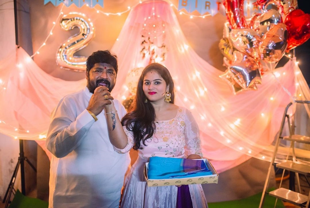 Deepthi Sunaina Latest Photos In Instagram