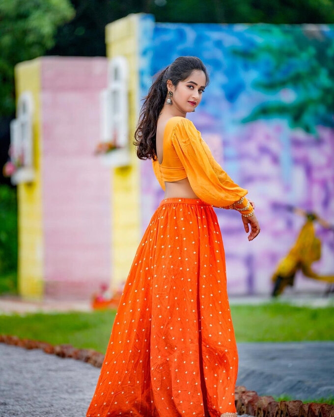 Deepthi Sunaina New Images Collection