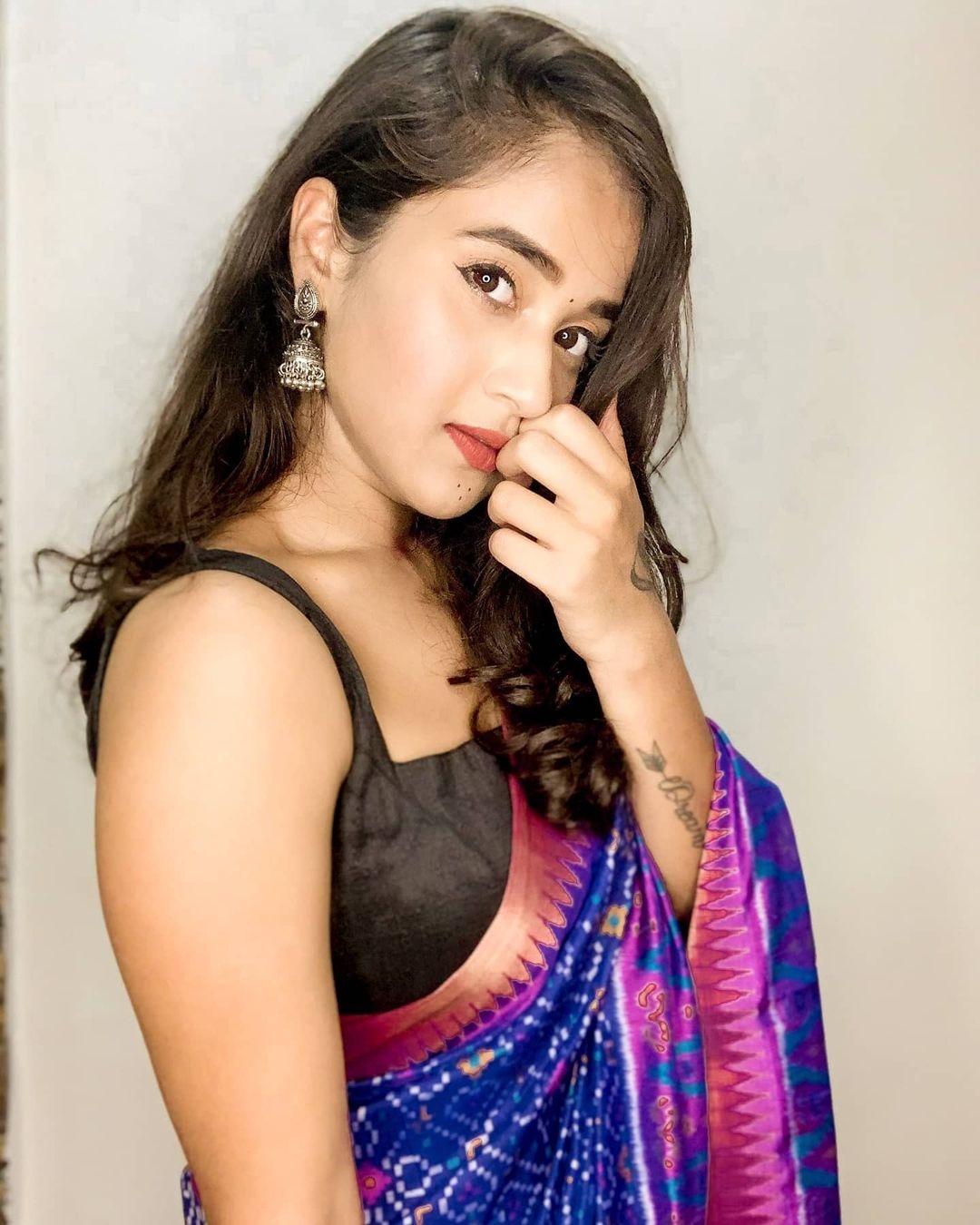 Deepthi Sunaina Super Cool Photos