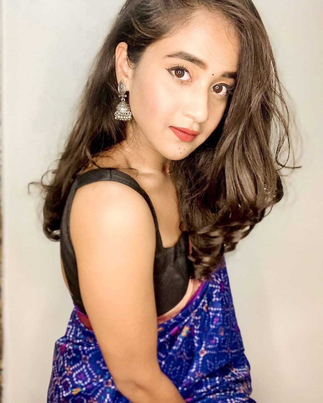 Deepthi Sunaina Super Cool Photos