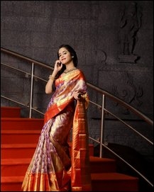 Deepthi Sunaina latest saree Photos