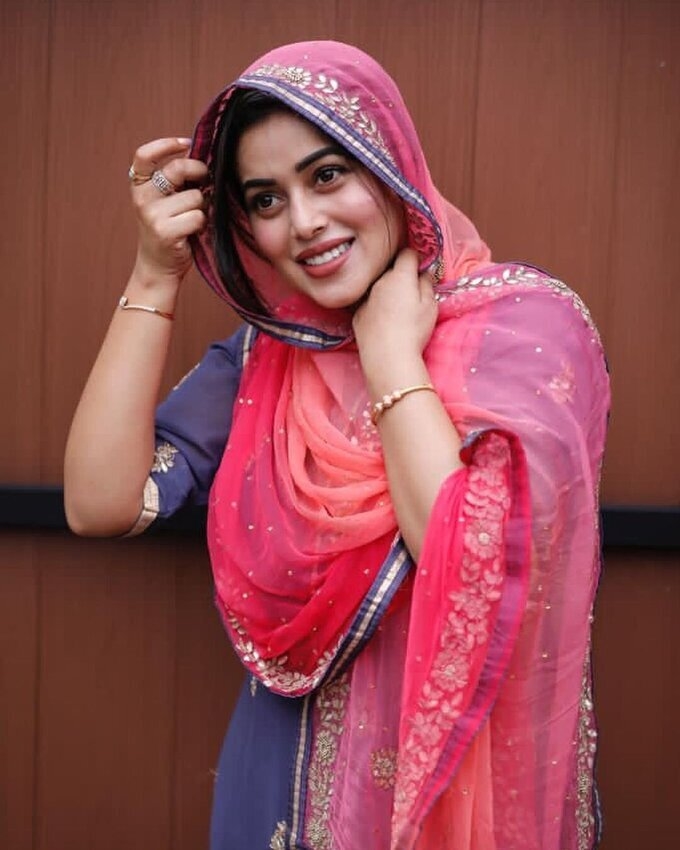 Dhee Poorna latest Photos