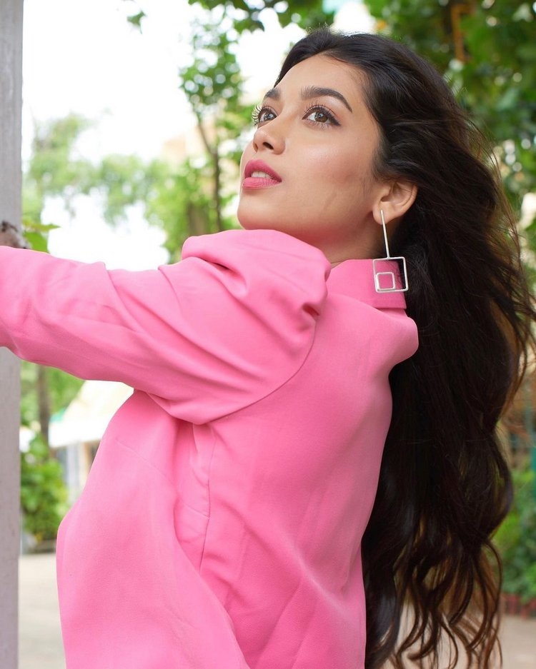 Digangana Suryavanshi Images