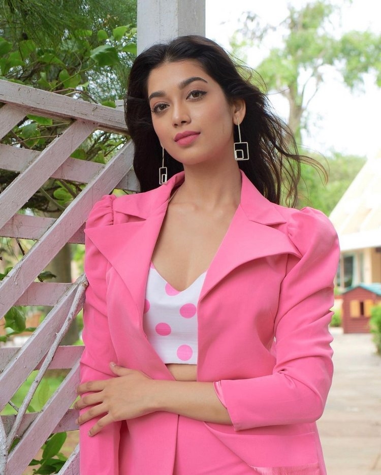 Digangana Suryavanshi Images