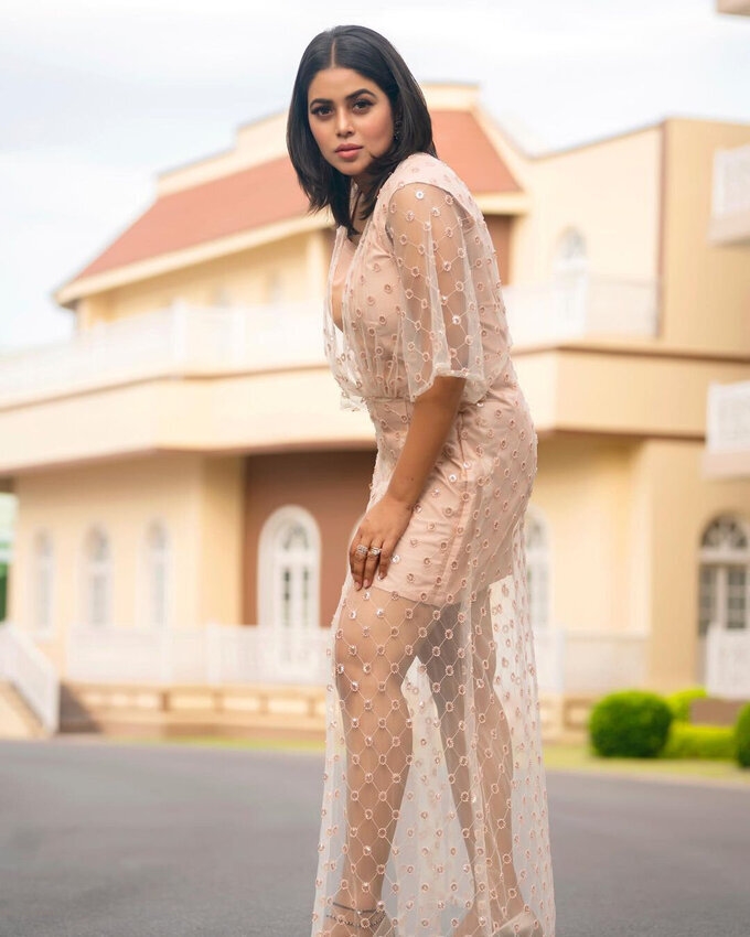 ETV Dhee Judge And Actress Poorna Photo Collection