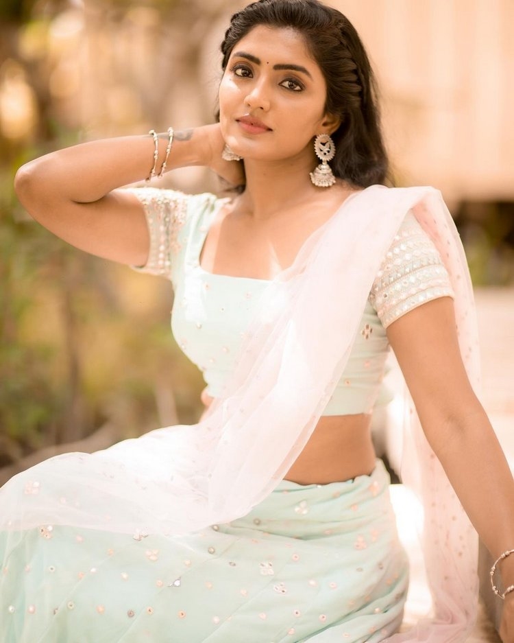 Eesha Rebba Amazing Photos