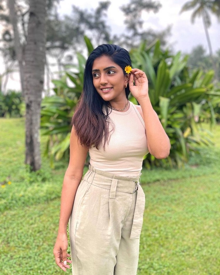 Eesha Rebba Hot Collection Of Photos