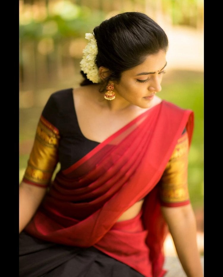 Eesha Rebba Hot Photos In Half Saree