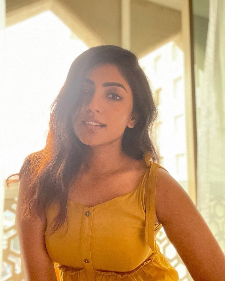 Eesha Rebba Hot Photos In Yellow Dress