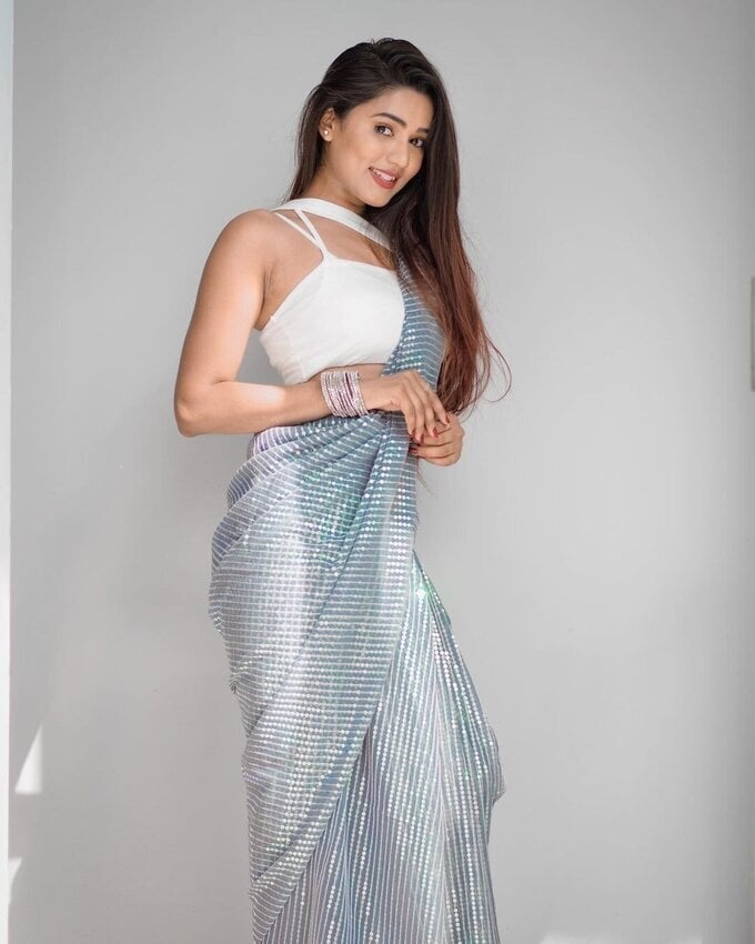 Garima Chaurasia New Images Gallery