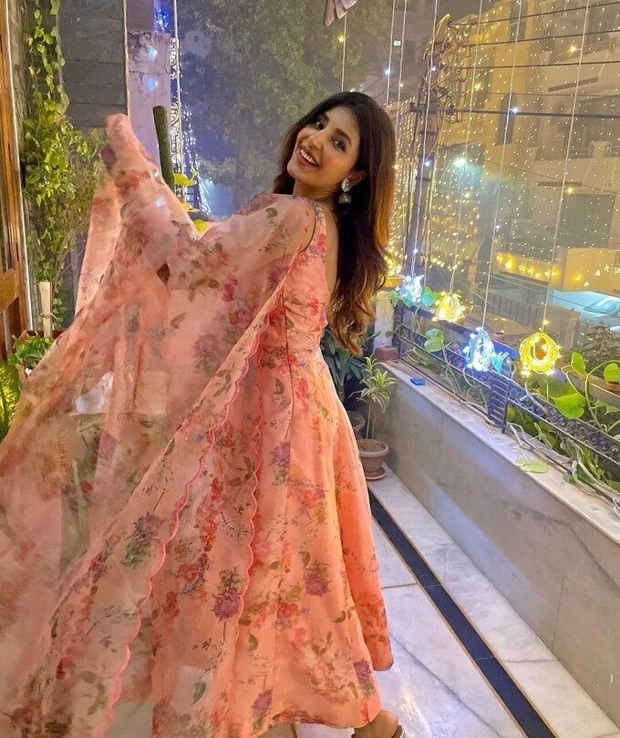 Harshita Gaur Stunning Photos