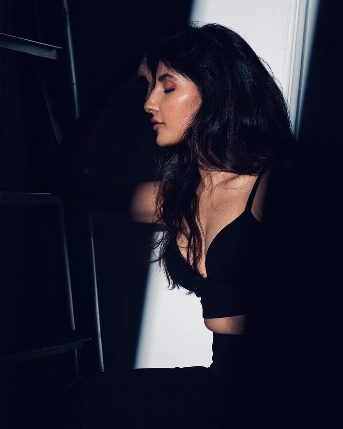 Harshita Gaur Stunning Photos