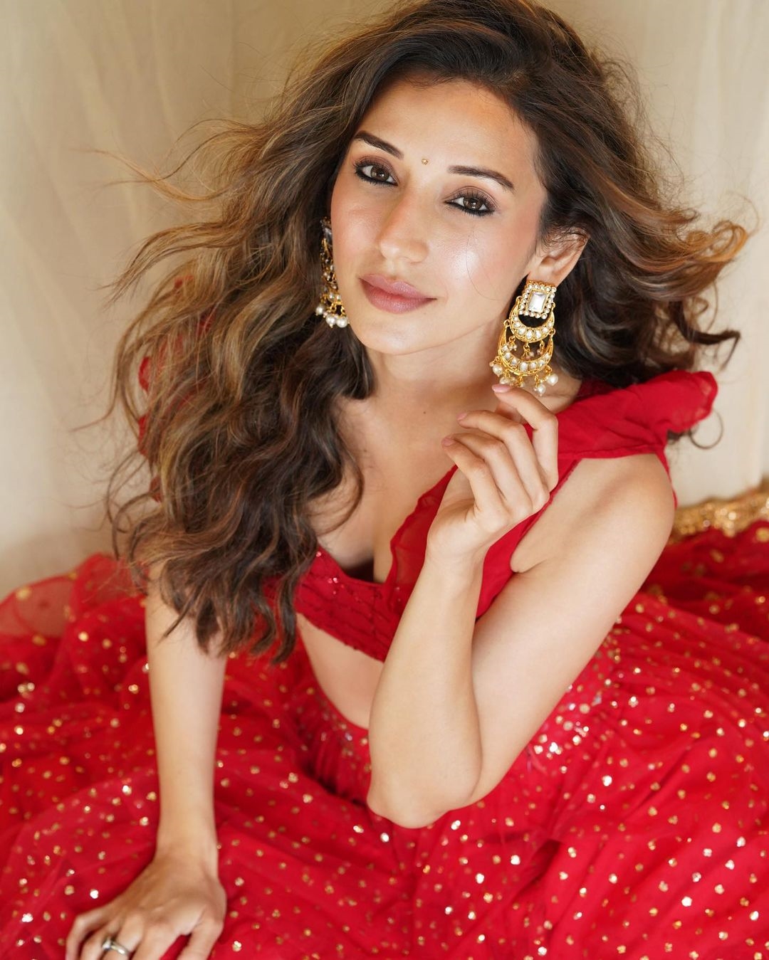 Helly Daruwala Stunning Photos