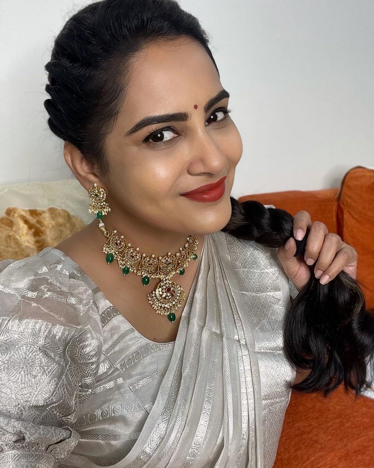 Himja New Stills Collection