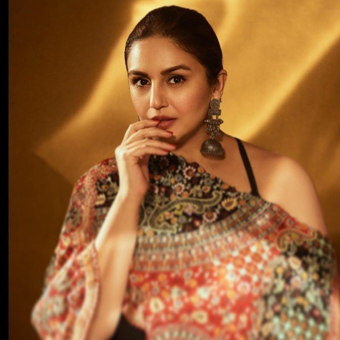 Hina Khan Photos In Stylish Look