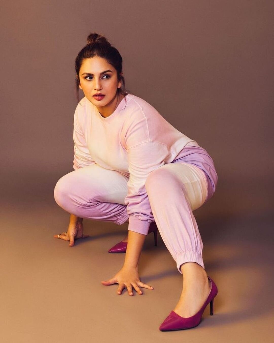 Huma Qureshi Hot Photo In Stylish Look
