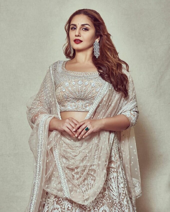 Huma Qureshi Stunning Photos