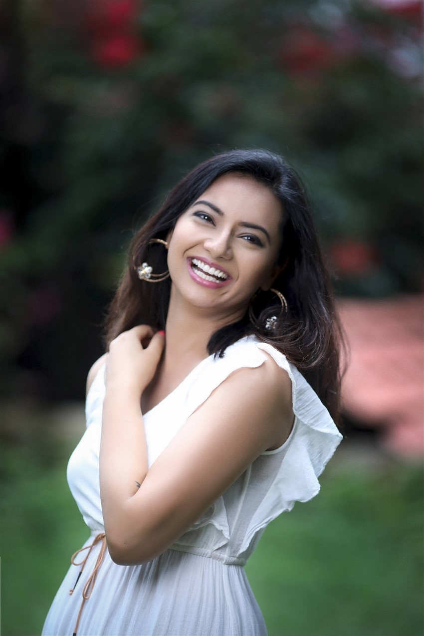 Isha Chawla latest Photos