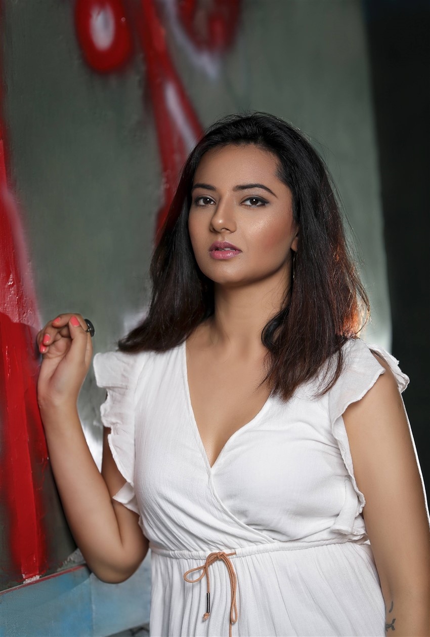 Isha Chawla latest Photos