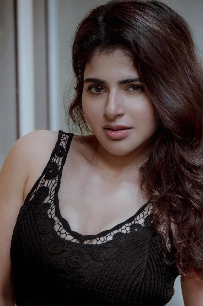 Iswarya Menon New Photos In Insta