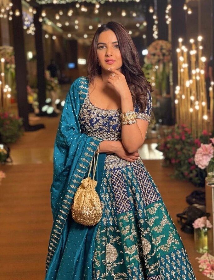 Jasmin Bhasin New Clicks Collection