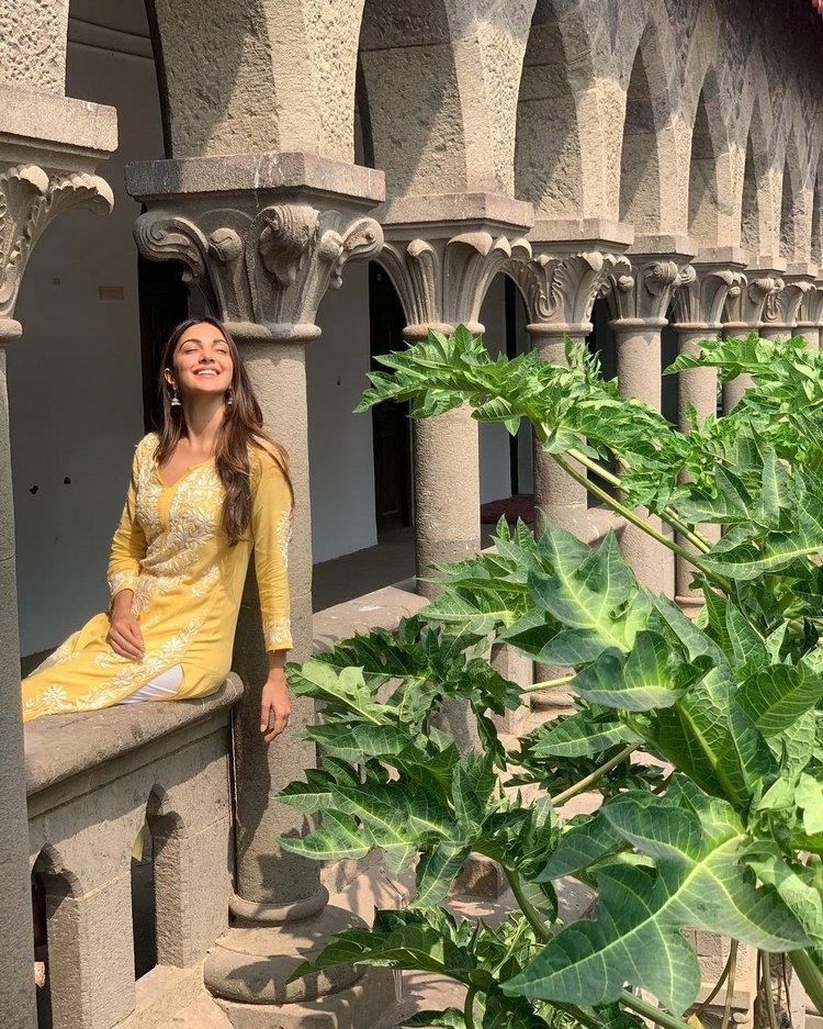 Kiara Advani NewYellow Dress Photos