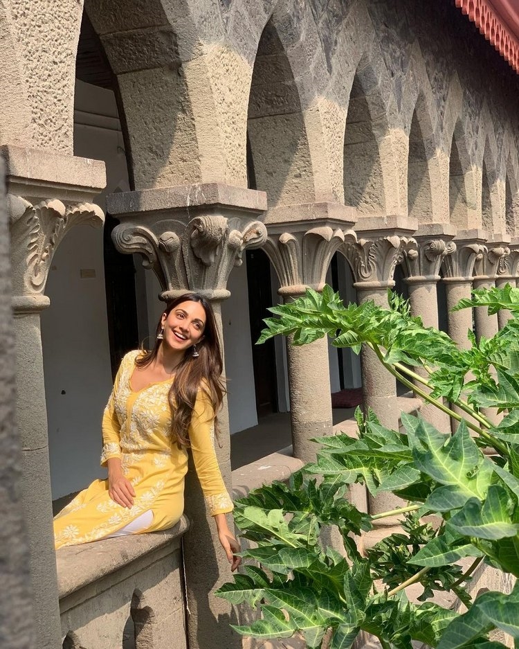 Kiara Advani NewYellow Dress Photos