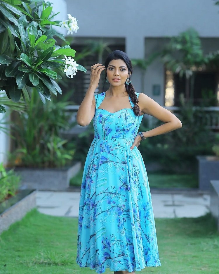 Lahari Shari Images Gallery Collection
