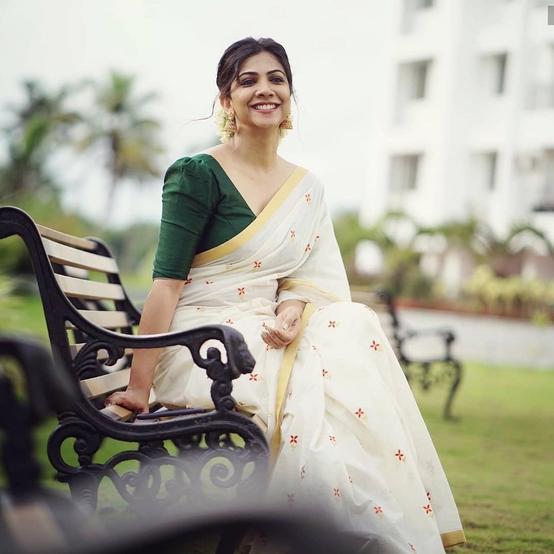 Madonna sebastian New Images in saree