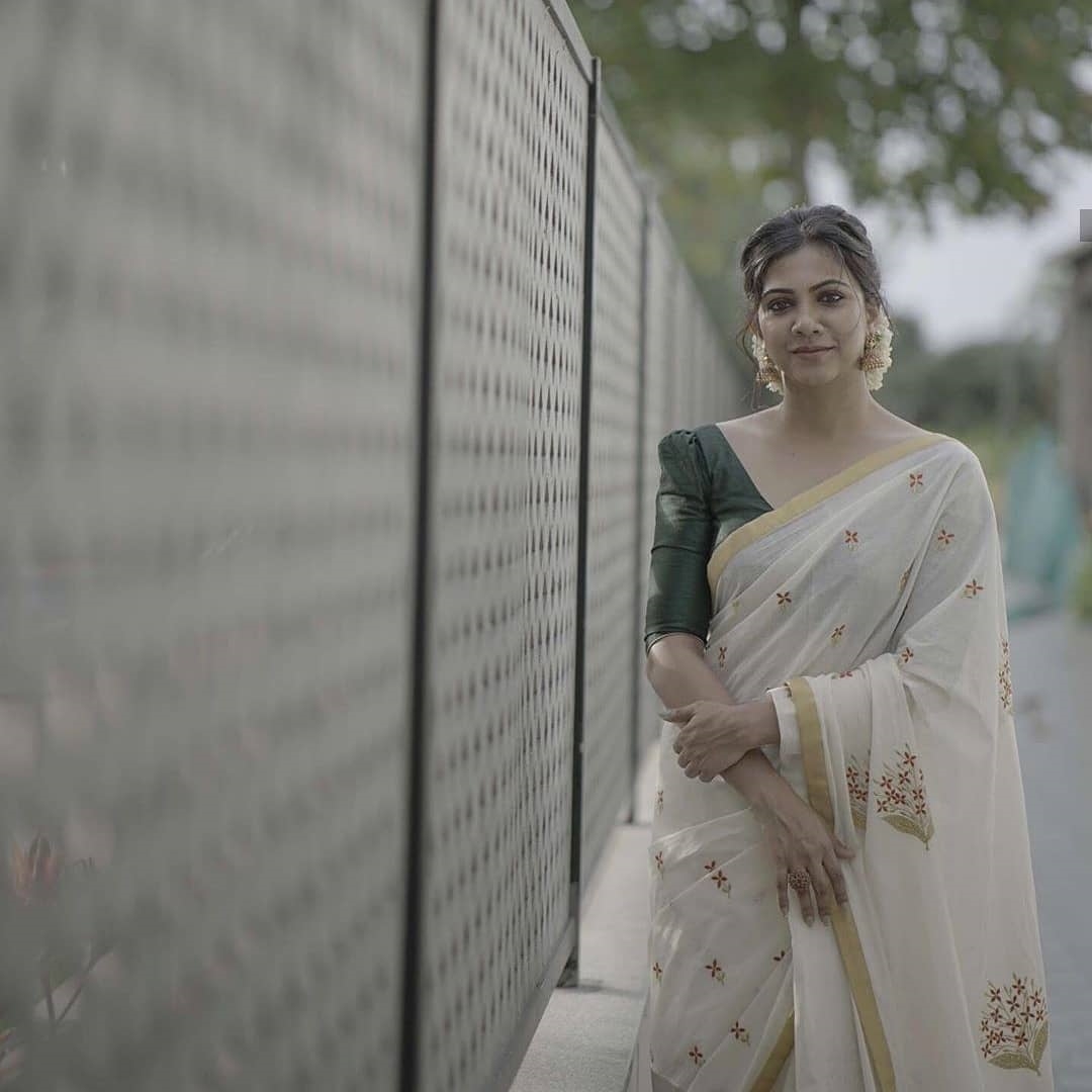 Madonna sebastian New Images in saree