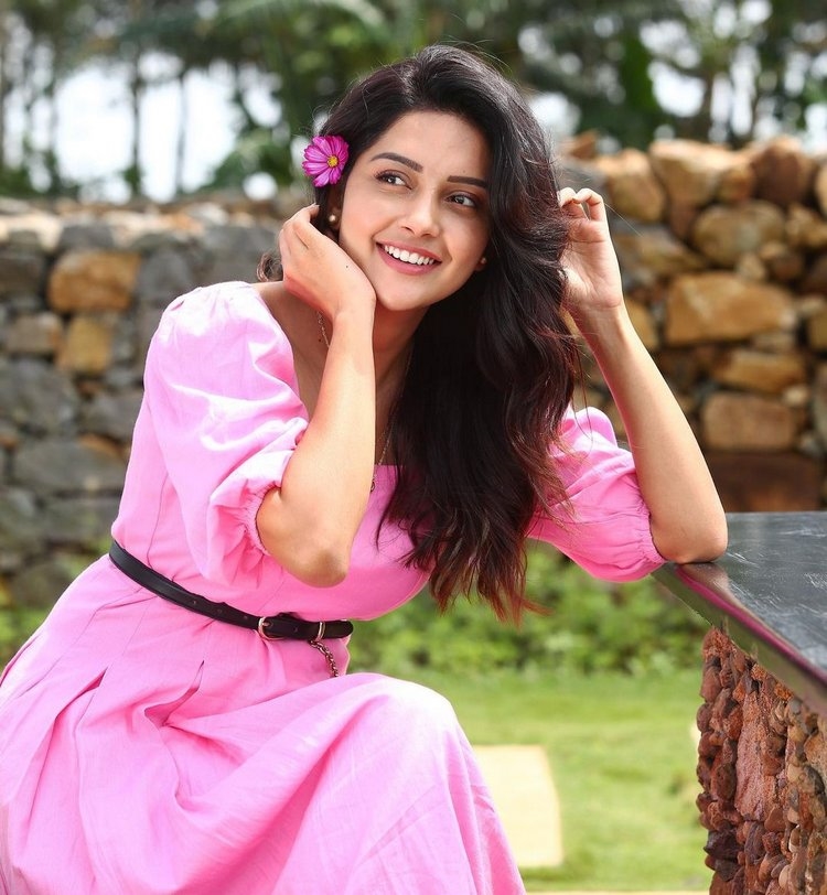 Mahima Nambiar Images Collections