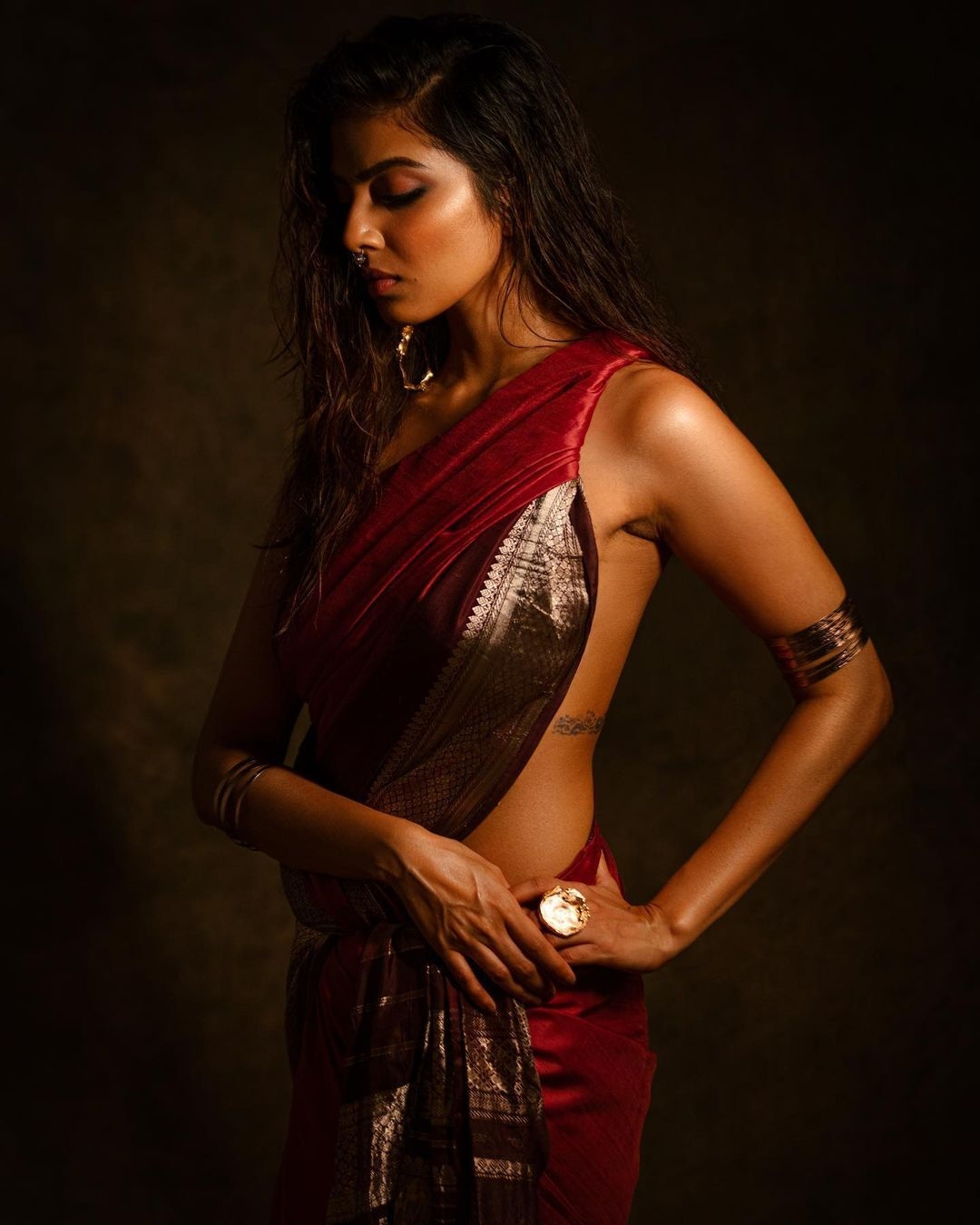 Malavika Mohanan Stunning Photos In Saree