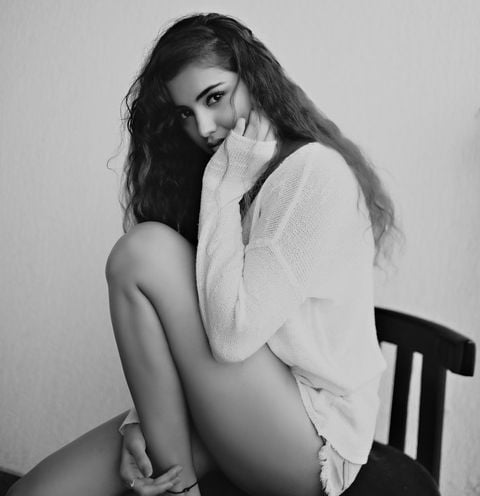 Malvika sharma Pics Collection