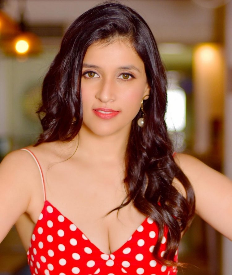 Mannara Chopra New Images In Red Dress