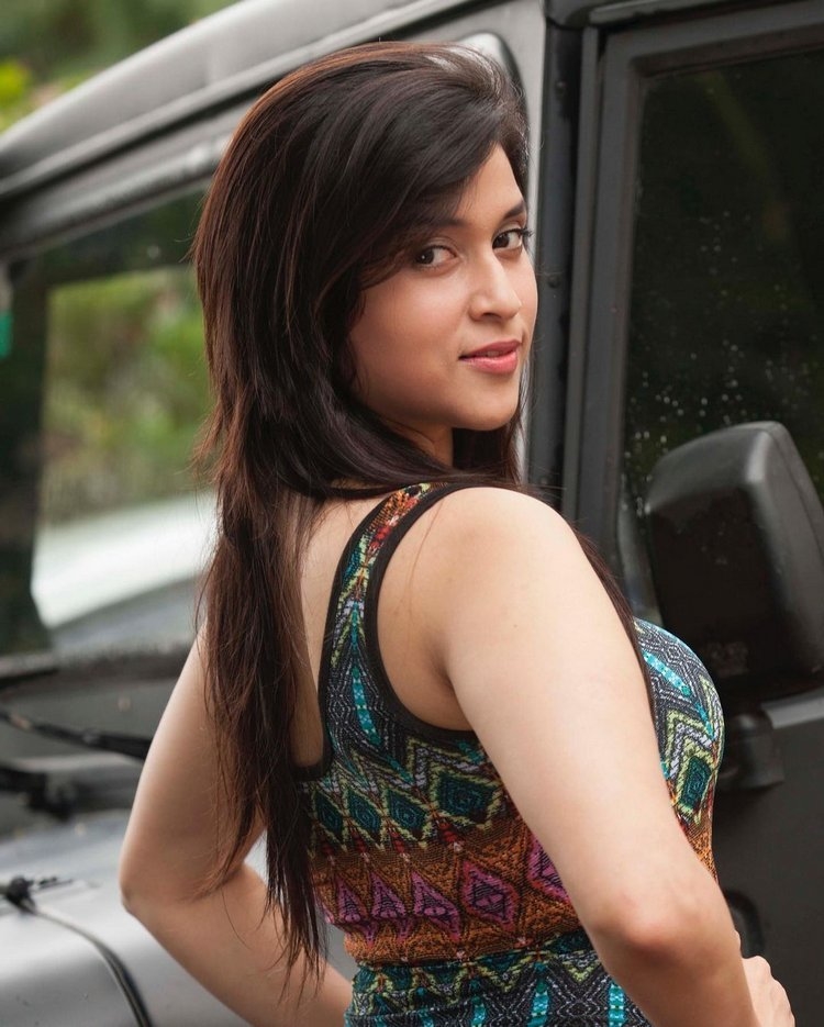 Mannara Chopra New Photos Collection
