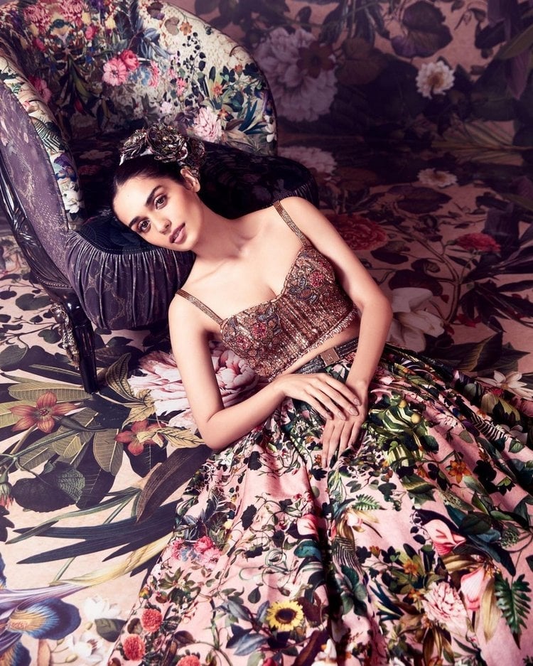 Manushi Chhillar Hot Photos Shoot