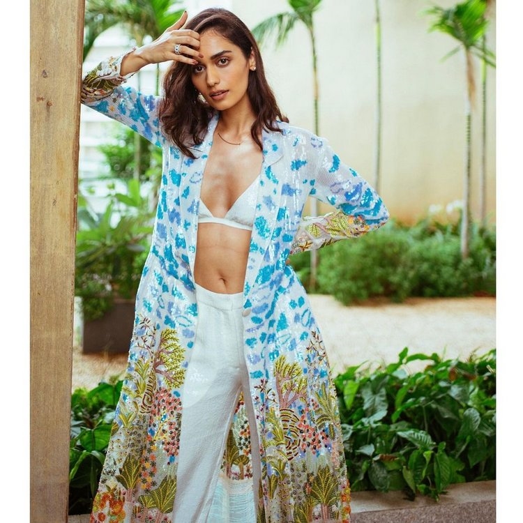 Manushi Chhillar New Clicks Collection