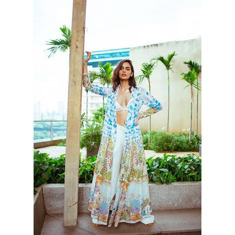 Manushi Chhillar latest Photos