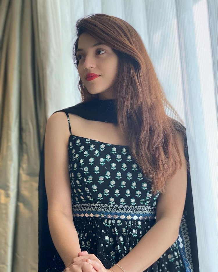 Mehreen Kaur New Images Gallery