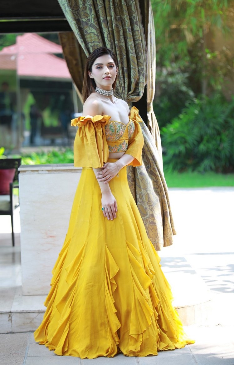 Mehreen Pirzada New Images In Shoot
