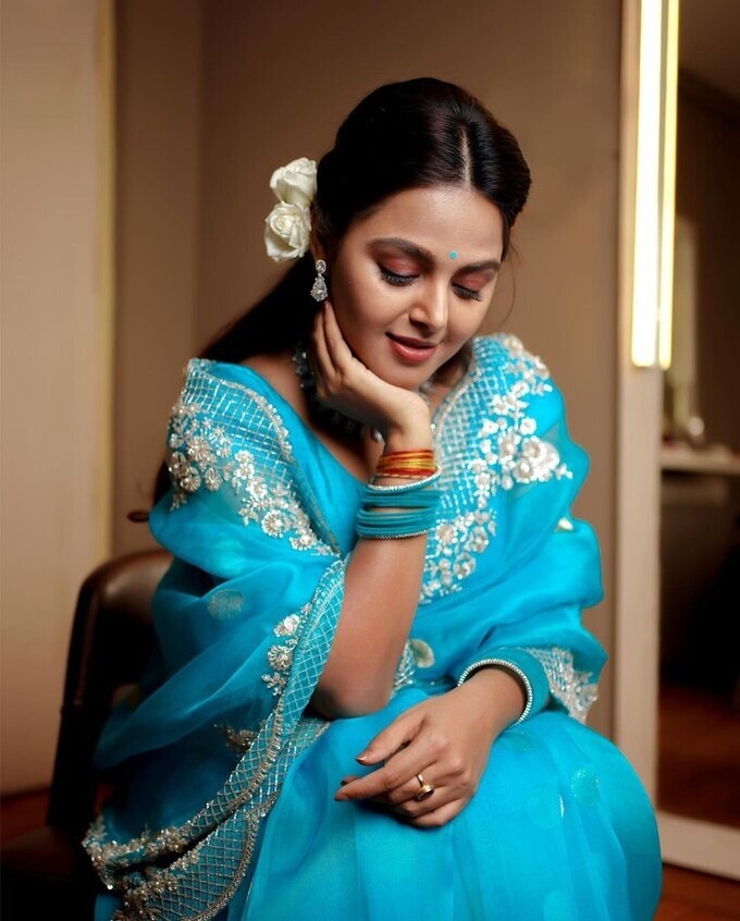 Monal Gajjar Stunning Photos