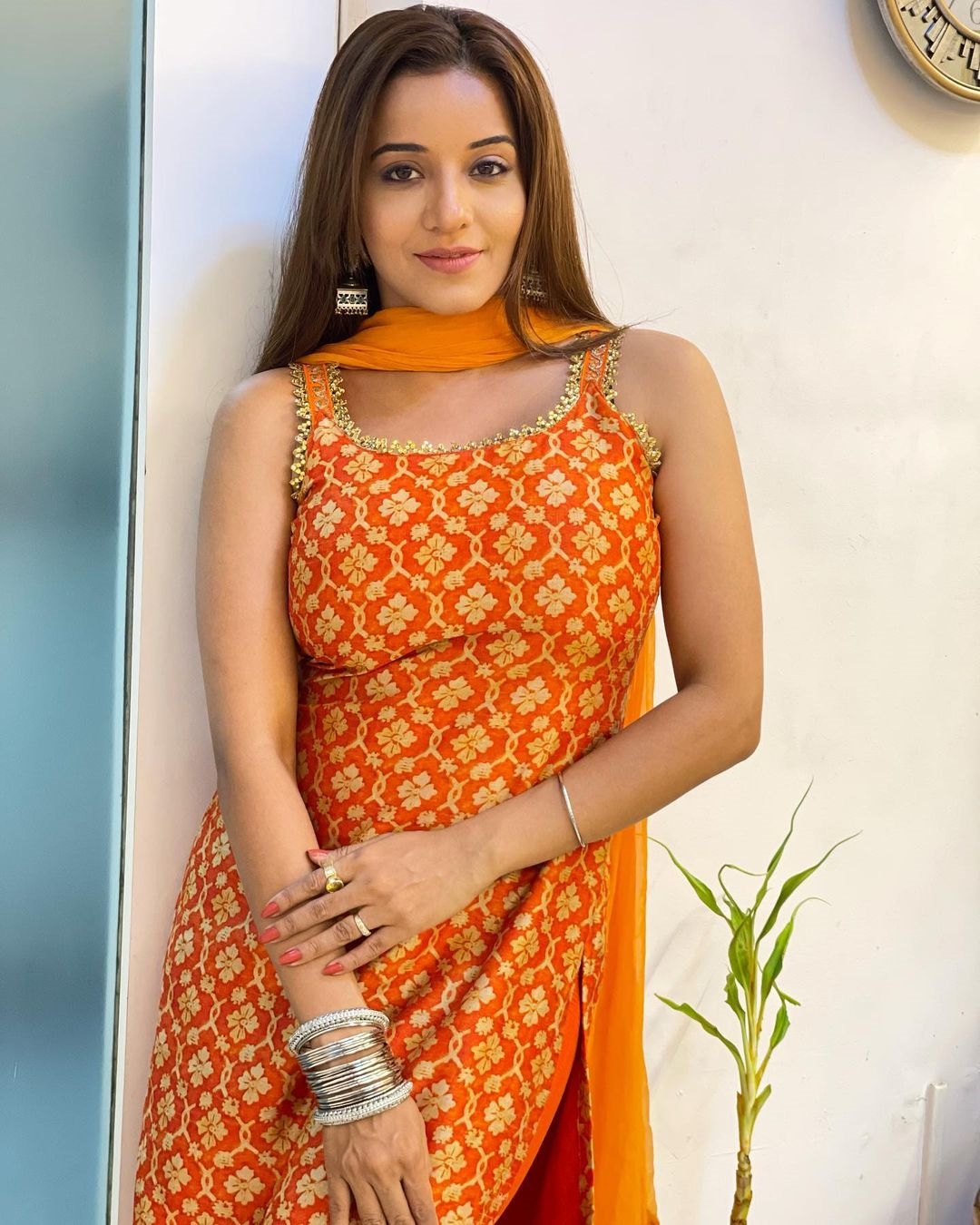 Monalisa Hot Photos In Dress