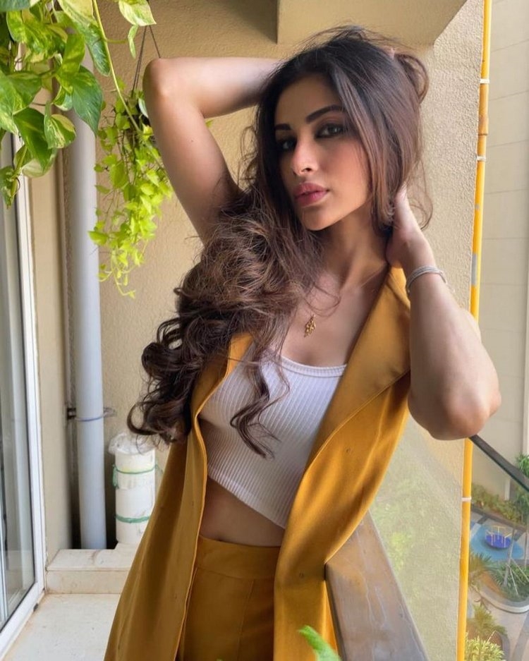 Mouni Roy Hot Photos Gallery Collection