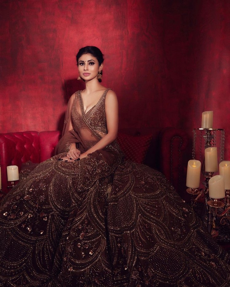 Mouni Roy New Clicks In Instagram