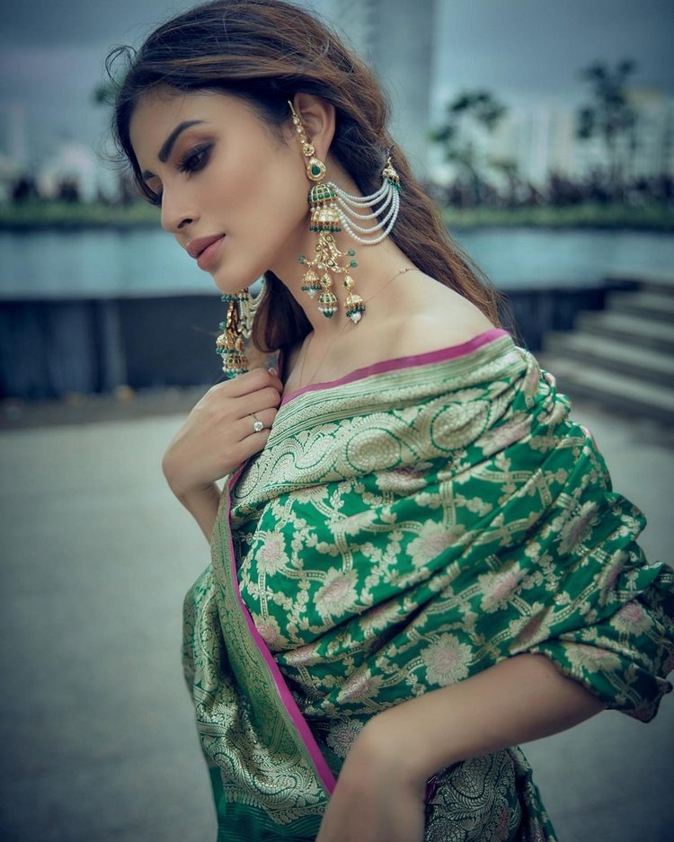 Mouni Roy Pics Collection