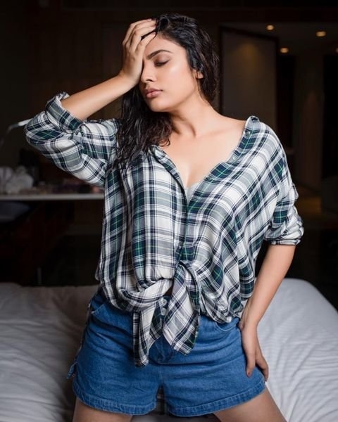 Nandita Swetha Photos Collection and Good Looks