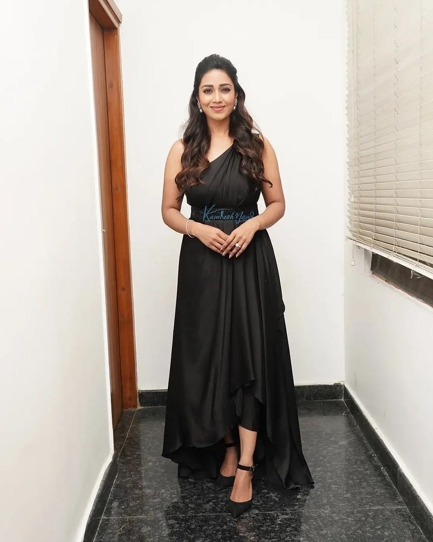 Nivetha Pethuraj Images In Black Dress