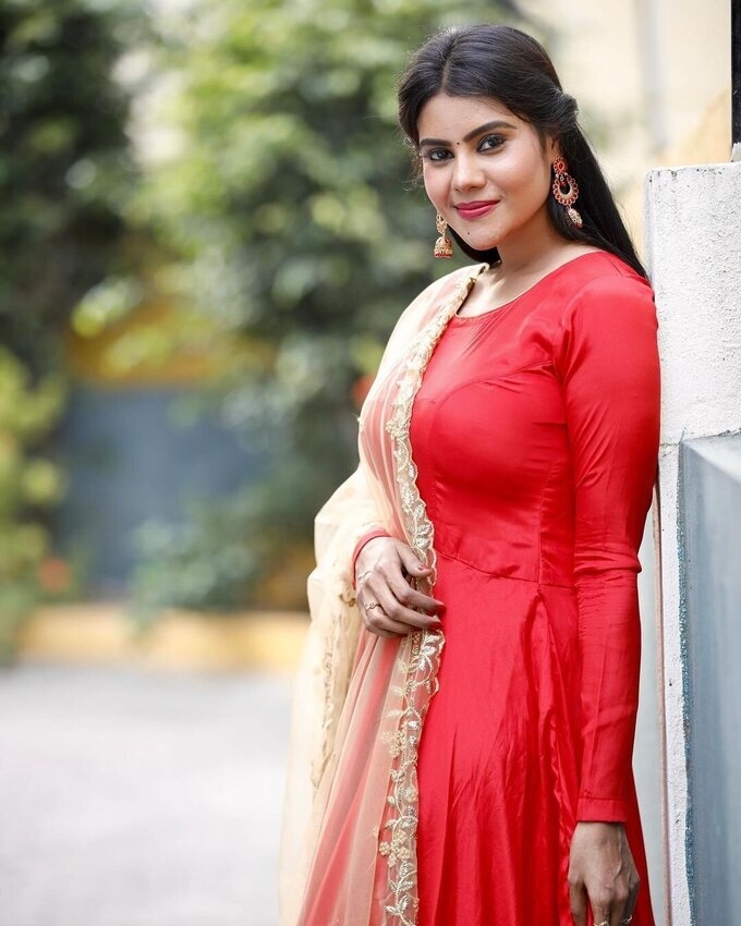 Nivisha Kingkon New Images Gallery